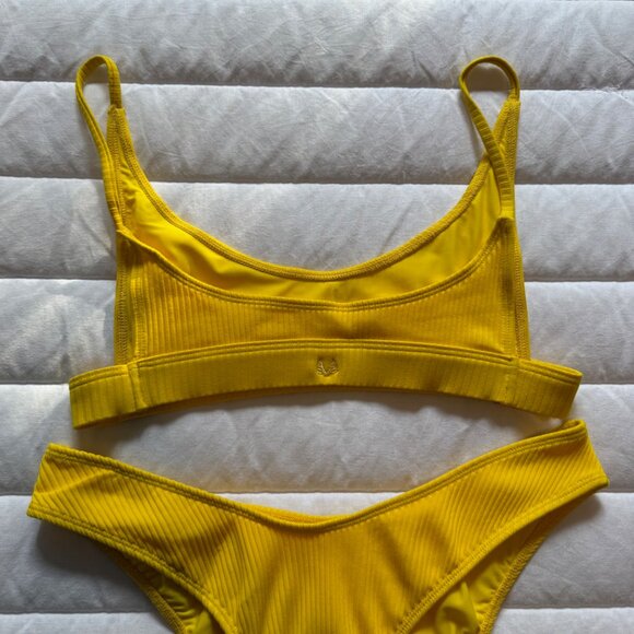 Banana Yellow Minimale Animale Bikini - Picture 2 of 5